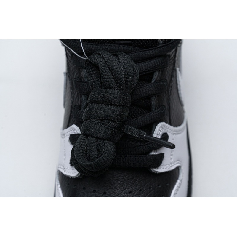Nike SB Dunk Low Yin Yang
