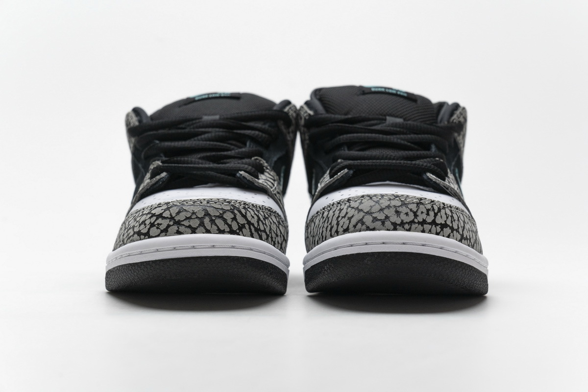 Nike SB Dunk Low atmos Elephant