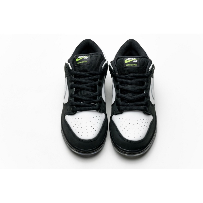 Nike SB Dunk Low Staple Panda Pigeon