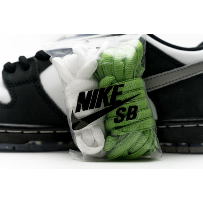 Nike SB Dunk Low Staple Panda Pigeon