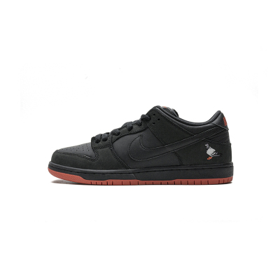 Nike SB Dunk Low Black Pigeon 883232-008 01