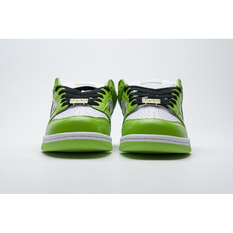 Nike SB Dunk Low Supreme Gree