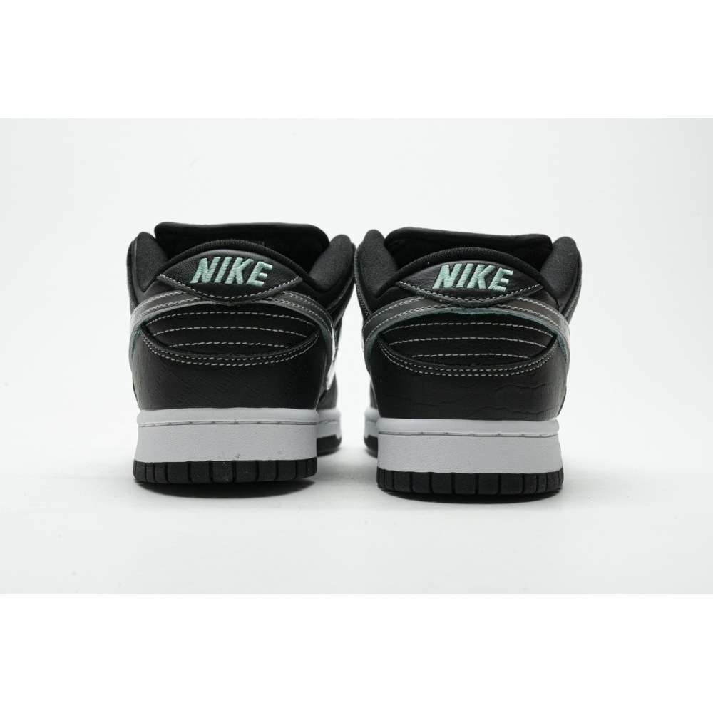 Nike SB Dunk Low Diamond Supply Co Black Diamond