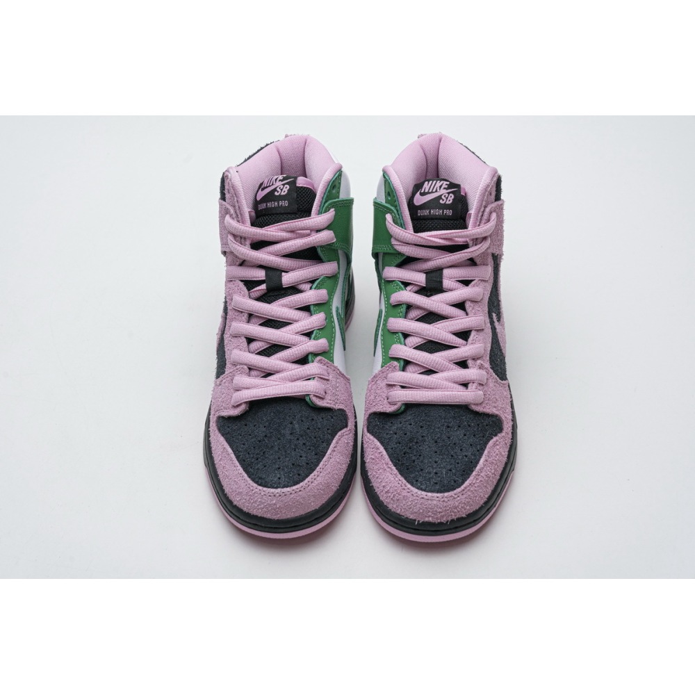 Nike SB Dunk High Invert Celtics
