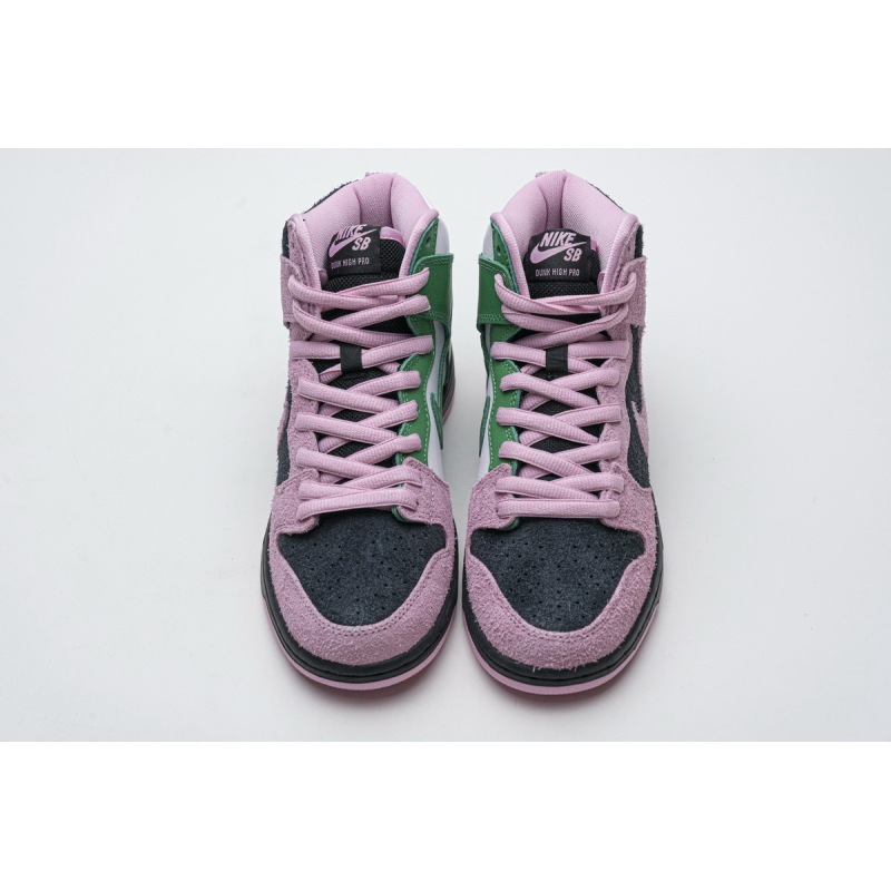 Nike SB Dunk High Invert Celtics