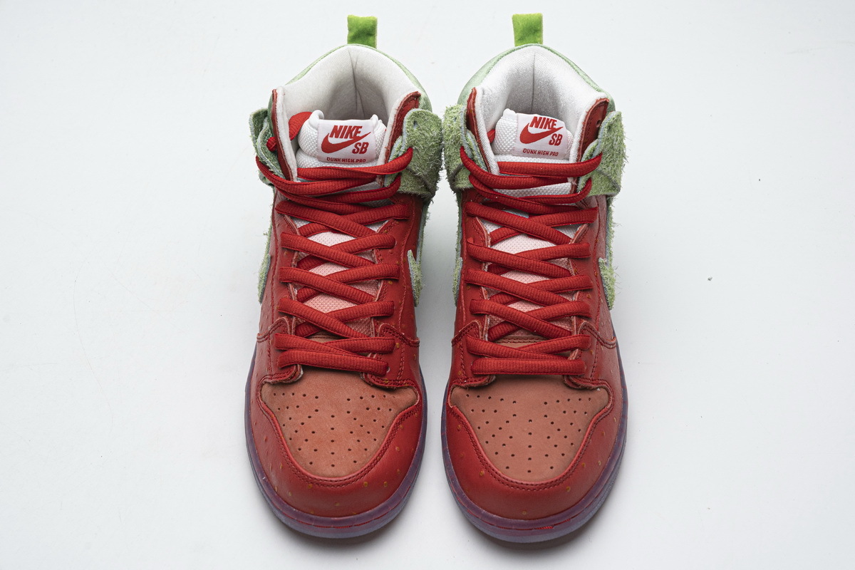Nike SB Dunk High Strawberry Cough