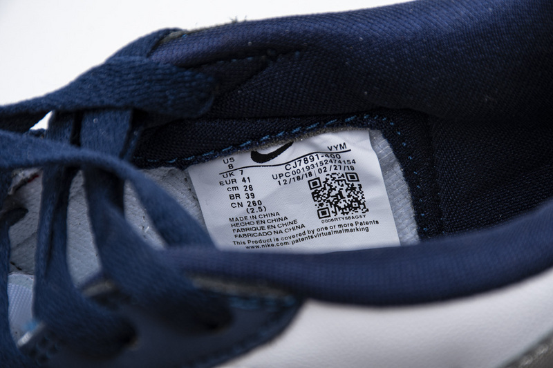 Air Jordan 1 Low SB Midnight Navy