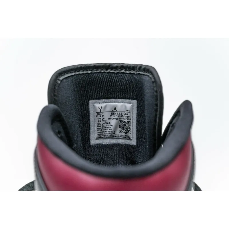 Air Jordan 1 Mid Bred Toe