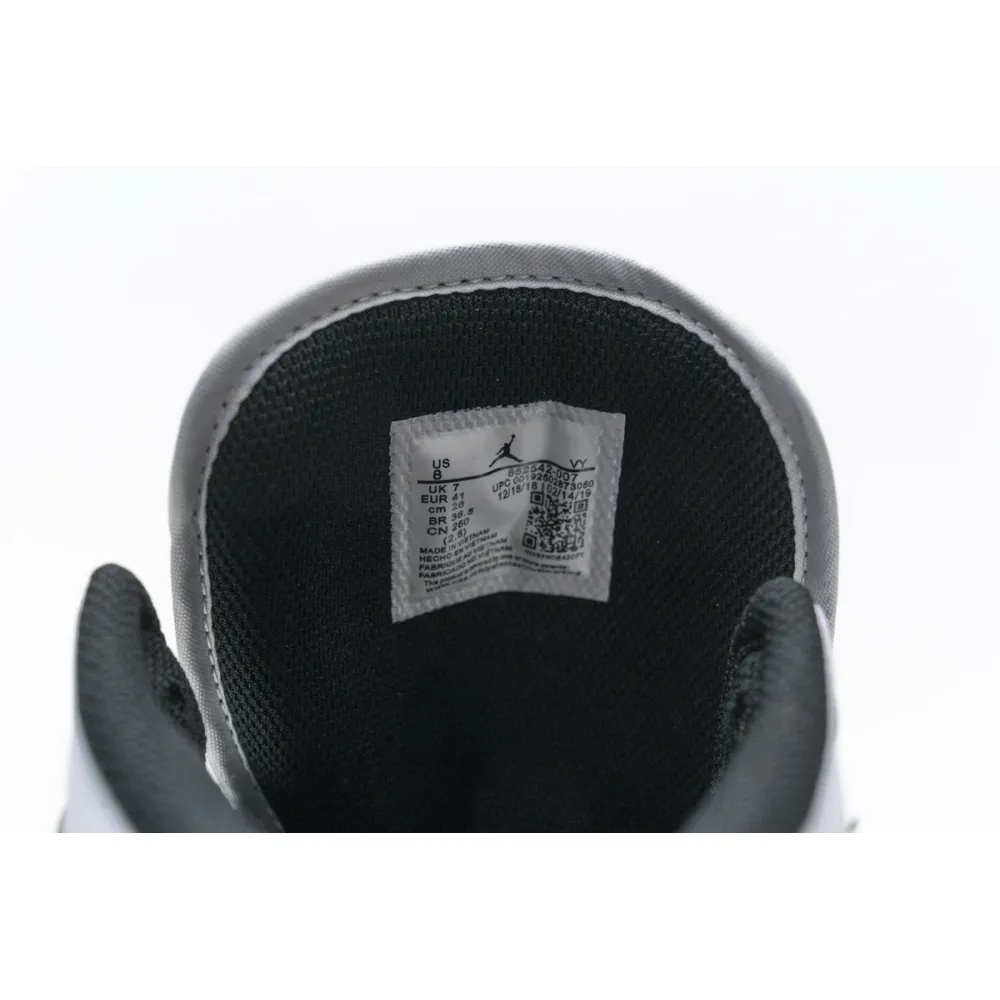 Air Jordan 1 Mid Patent Black White Gold