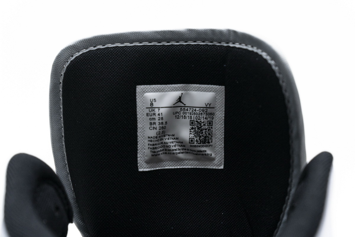 Air Jordan 1 Mid Light Smoke Grey