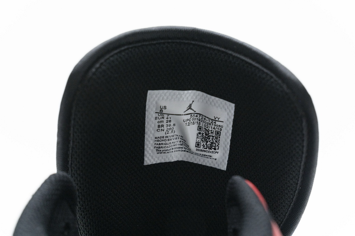 Air Jordan 1 Mid Top 3