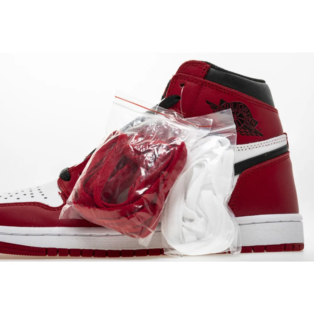 Air Jordan 1 Retro Chicago (2015)