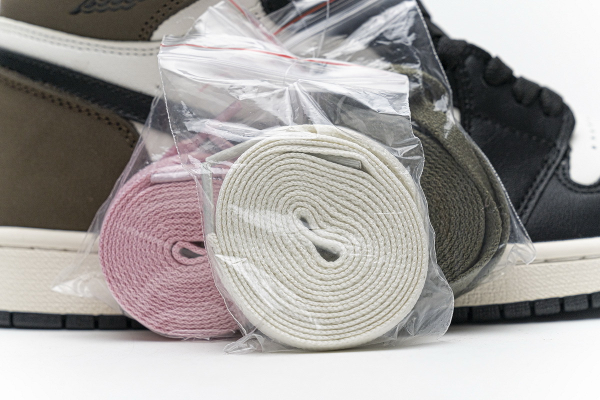 Air Jordan 1 Retro High Dark Mocha