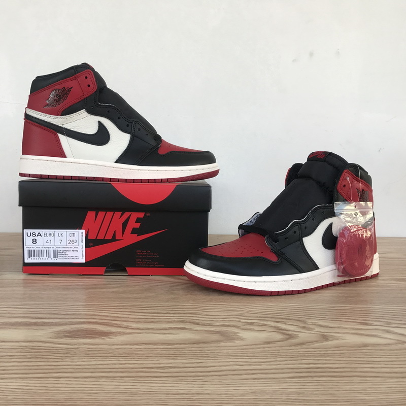 Air Jordan 1 Retro High Bred Toe