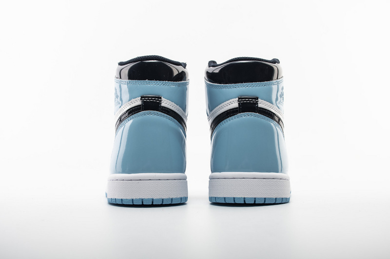 Air Jordan 1 Retro High UNC Patent (W)