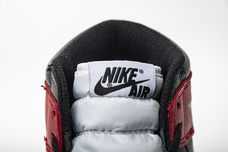 Air Jordan 1 Retro Black Toe (2016)