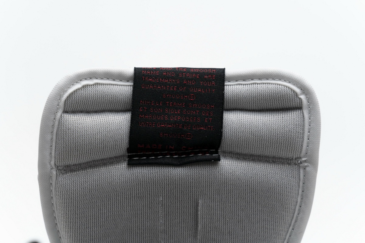 Air Jordan 1 Retro High Light Smoke Grey