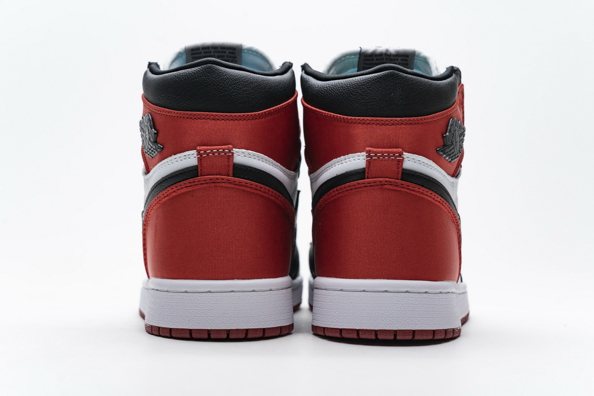 Air Jordan 1 Retro High Satin Black Toe (W)