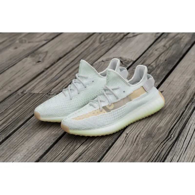 Yeezy Boost 350 V2 Hyperspace