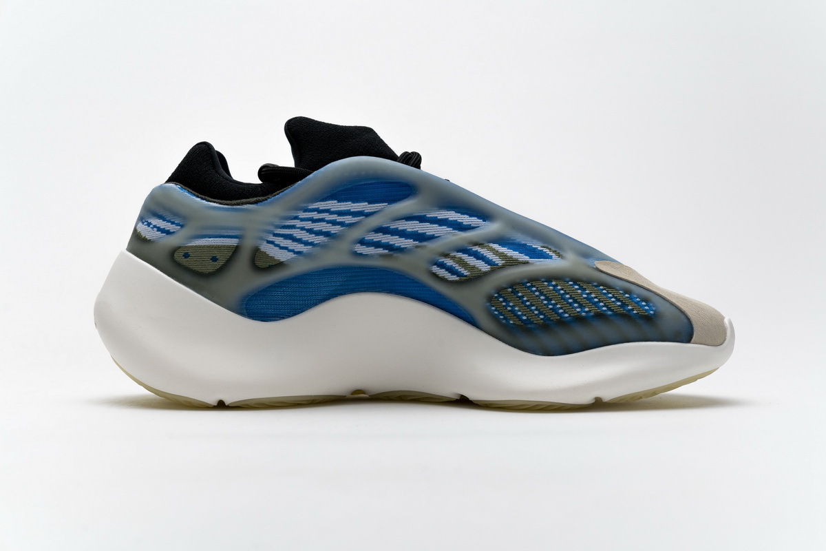 Yeezy 700 V3 Arzareth
