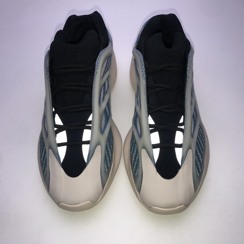 Yeezy 700 V3 “Kyanite”
