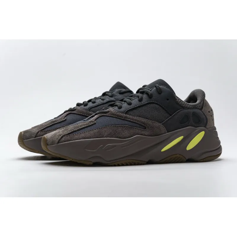 Yeezy 700 Mauve