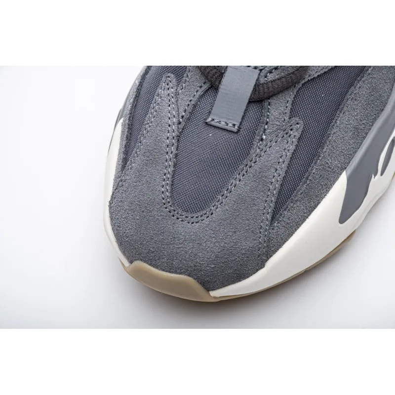 Yeezy Boost 700 Magnet