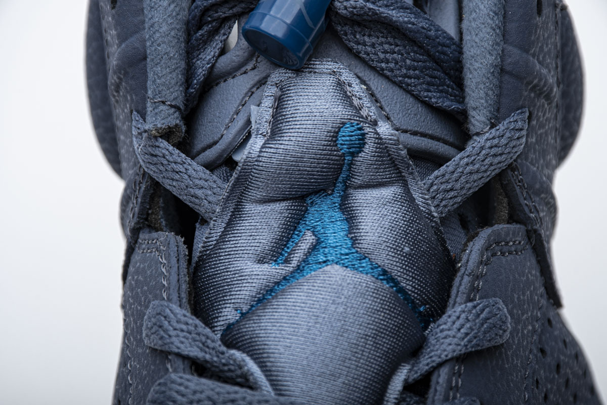 Air Jordan 6 Retro Diffused Blue
