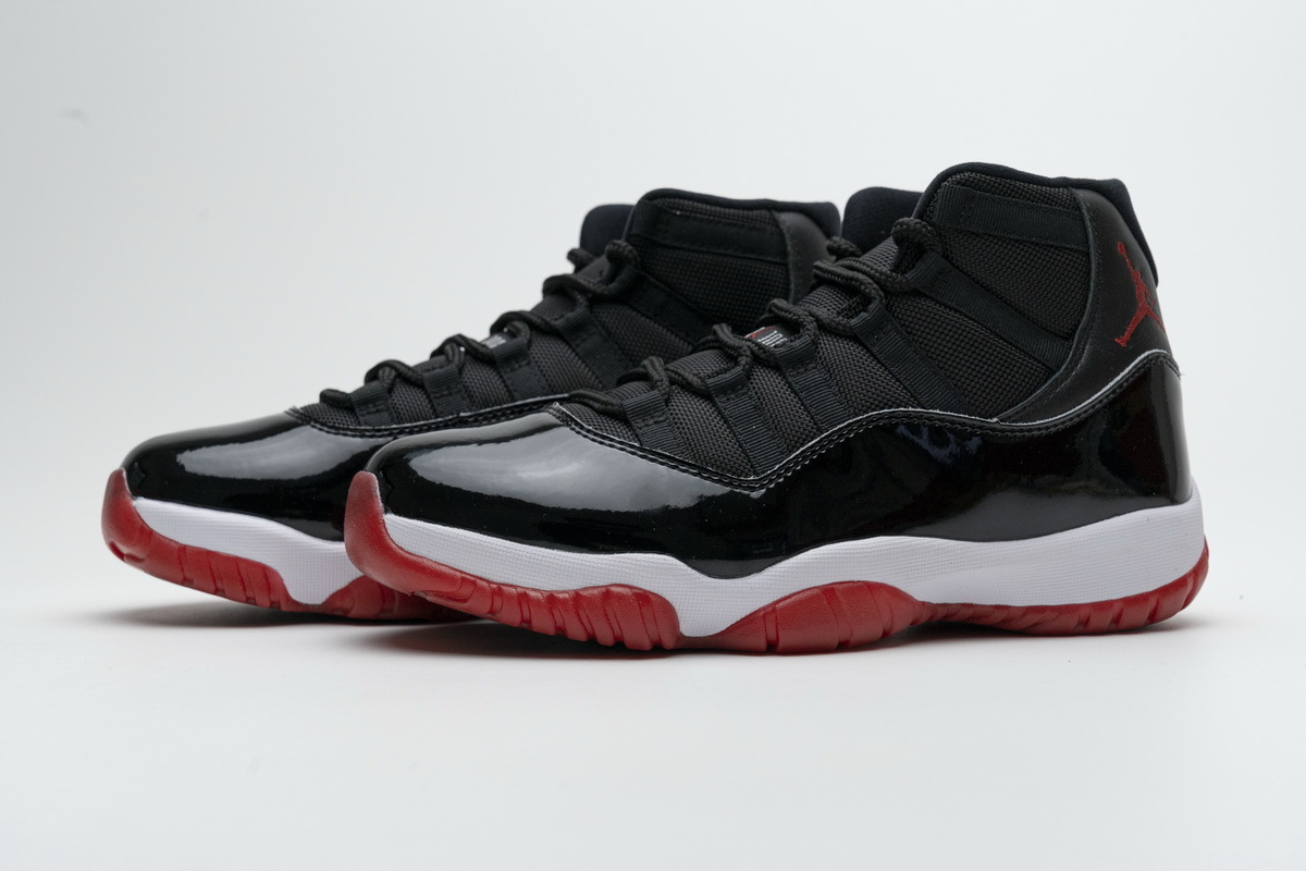 Air Jordan 11 Retro Playoffs Bred (2019)
