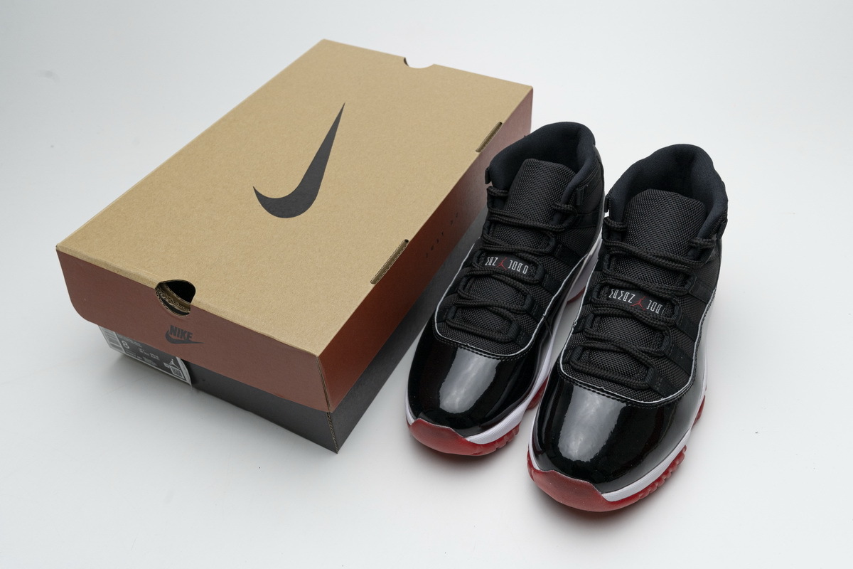 Air Jordan 11 Retro Playoffs Bred (2019)