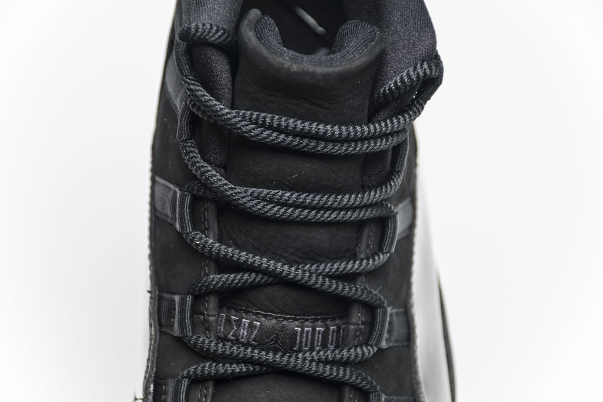 Air Jordan 11 Retro Cap and Gown