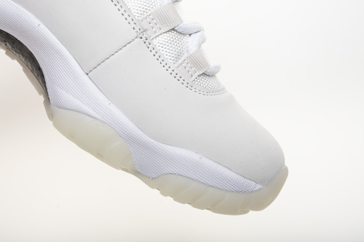 Air Jordan 11 Retro Platinum Tint