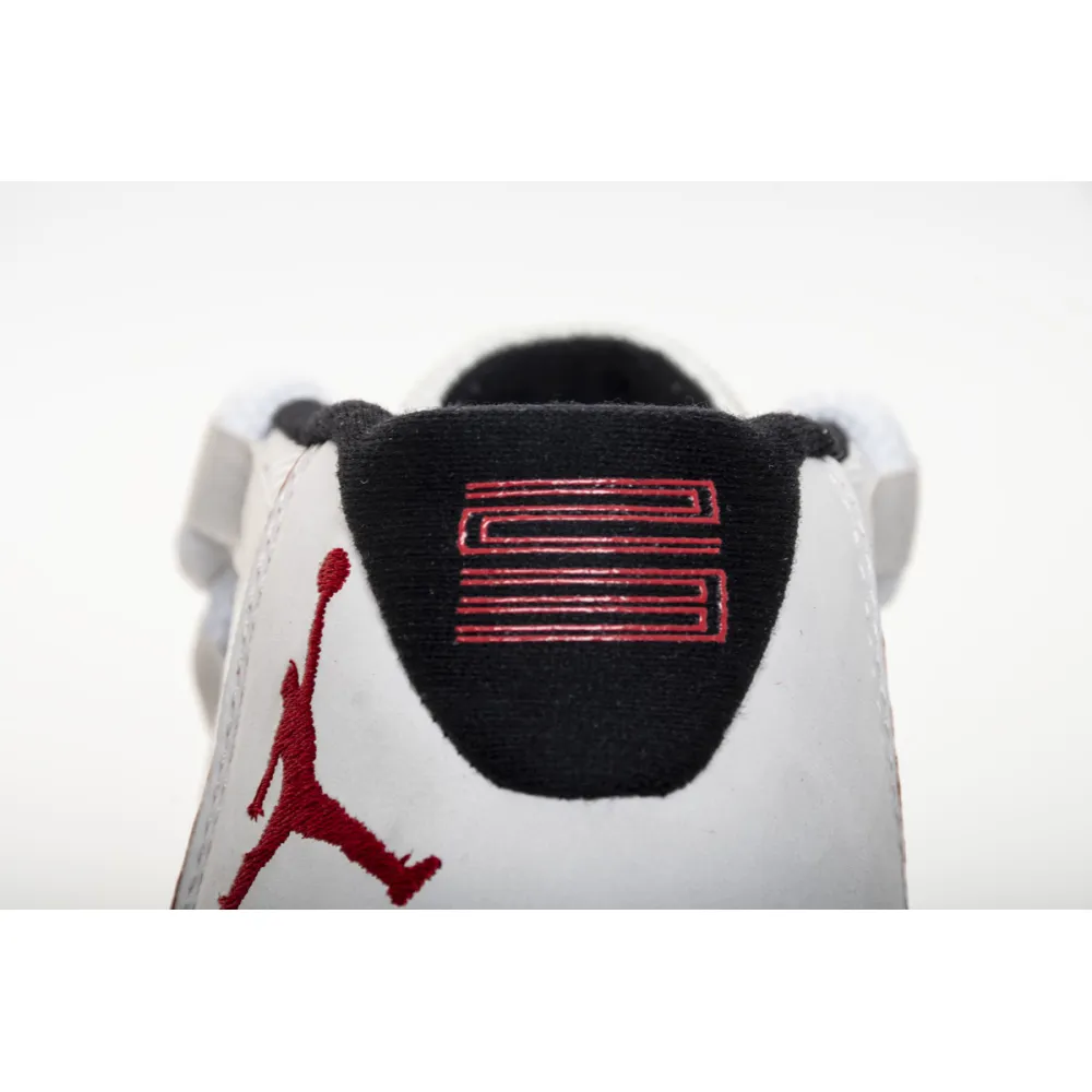 Air Jordan 11 Retro Platinum Tint