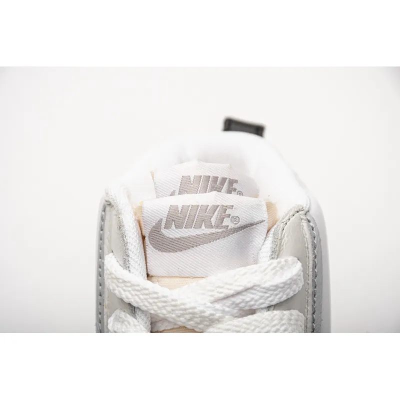 Nike Blazer Mid sacai White Grey