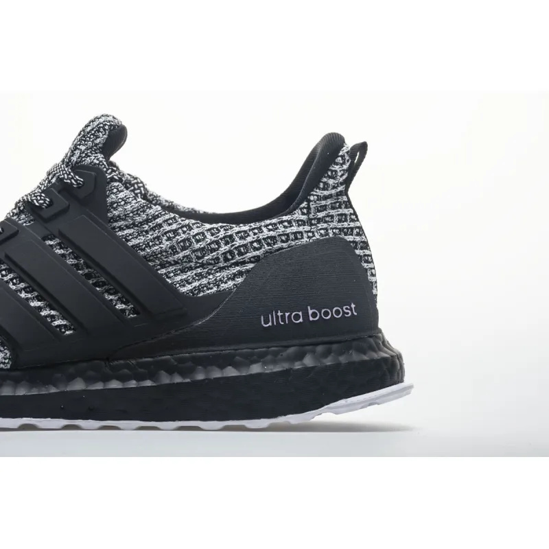 Adidas Ultra Boost 4.0 Breast Cancer Awareness
