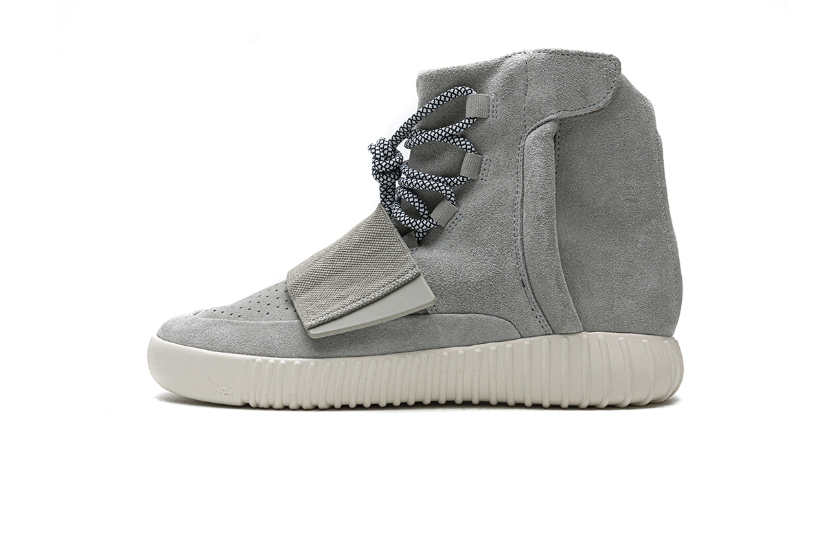 Yeezy Boost 750 OG Light Brown