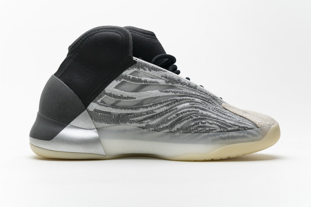 Yeezy QNTM (Lifestyle Model)