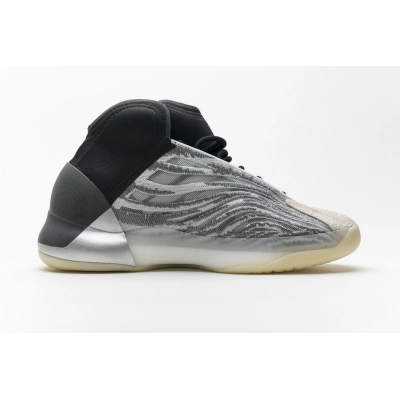 Yeezy QNTM (Lifestyle Model) Q46473 02