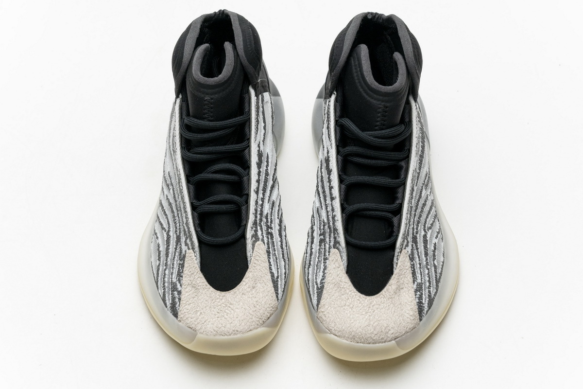 Yeezy QNTM (Lifestyle Model)