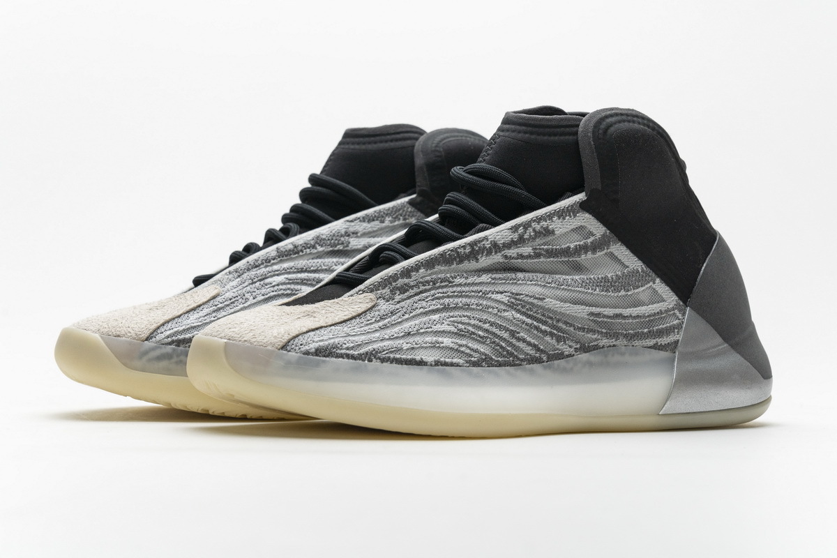 Yeezy QNTM (Lifestyle Model)