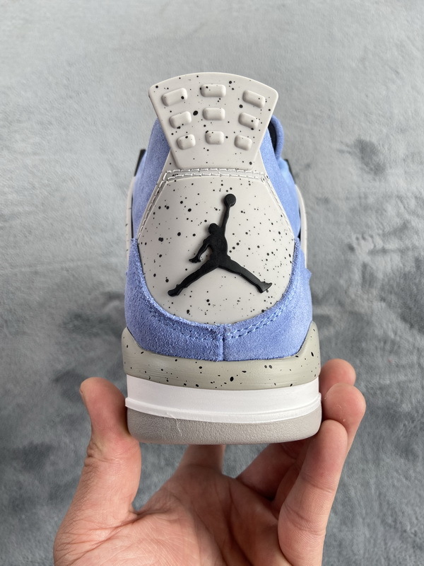 Air Jordan 4 SE University Blue