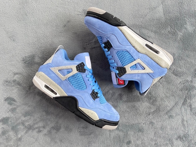 Air Jordan 4 SE University Blue