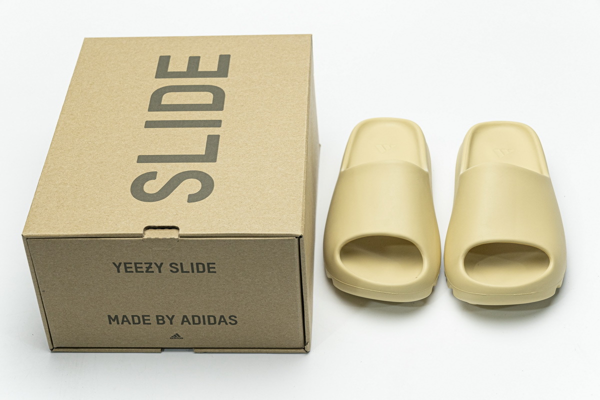Yeezy Slide DESSAN 