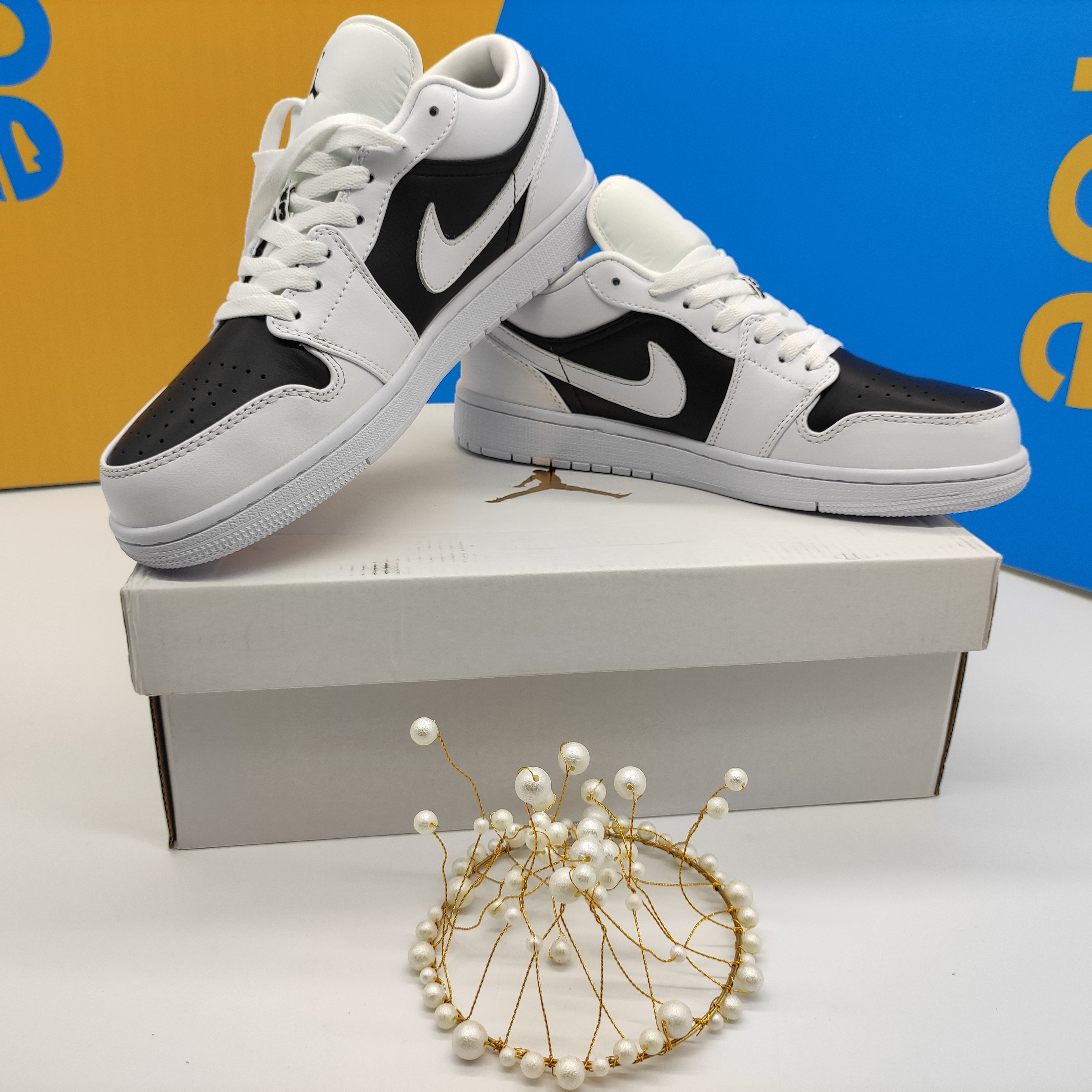 Air Jordan 1 Low Panda (W)