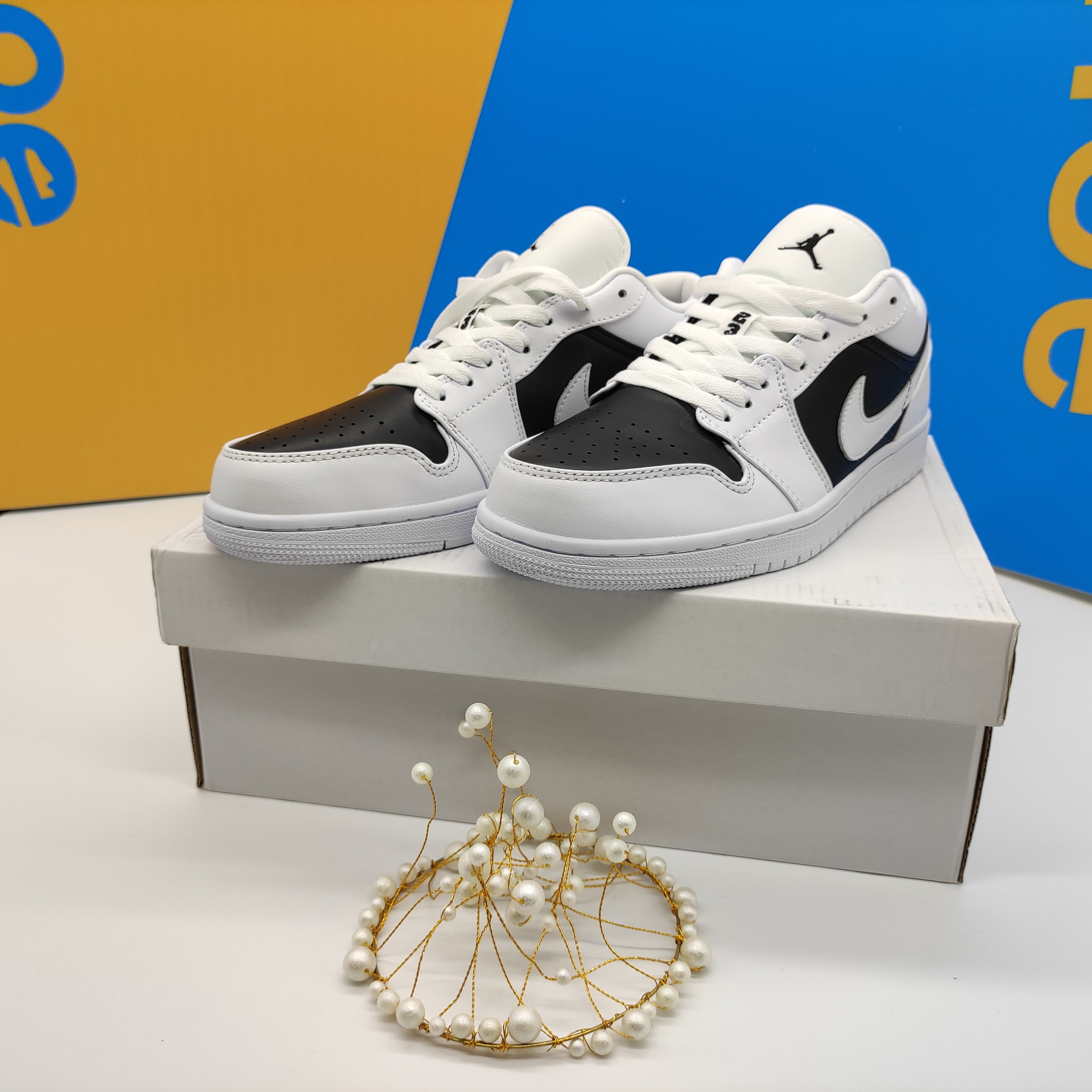 Air Jordan 1 Low Panda (W)