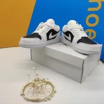 Air Jordan 1 Low Panda (W)