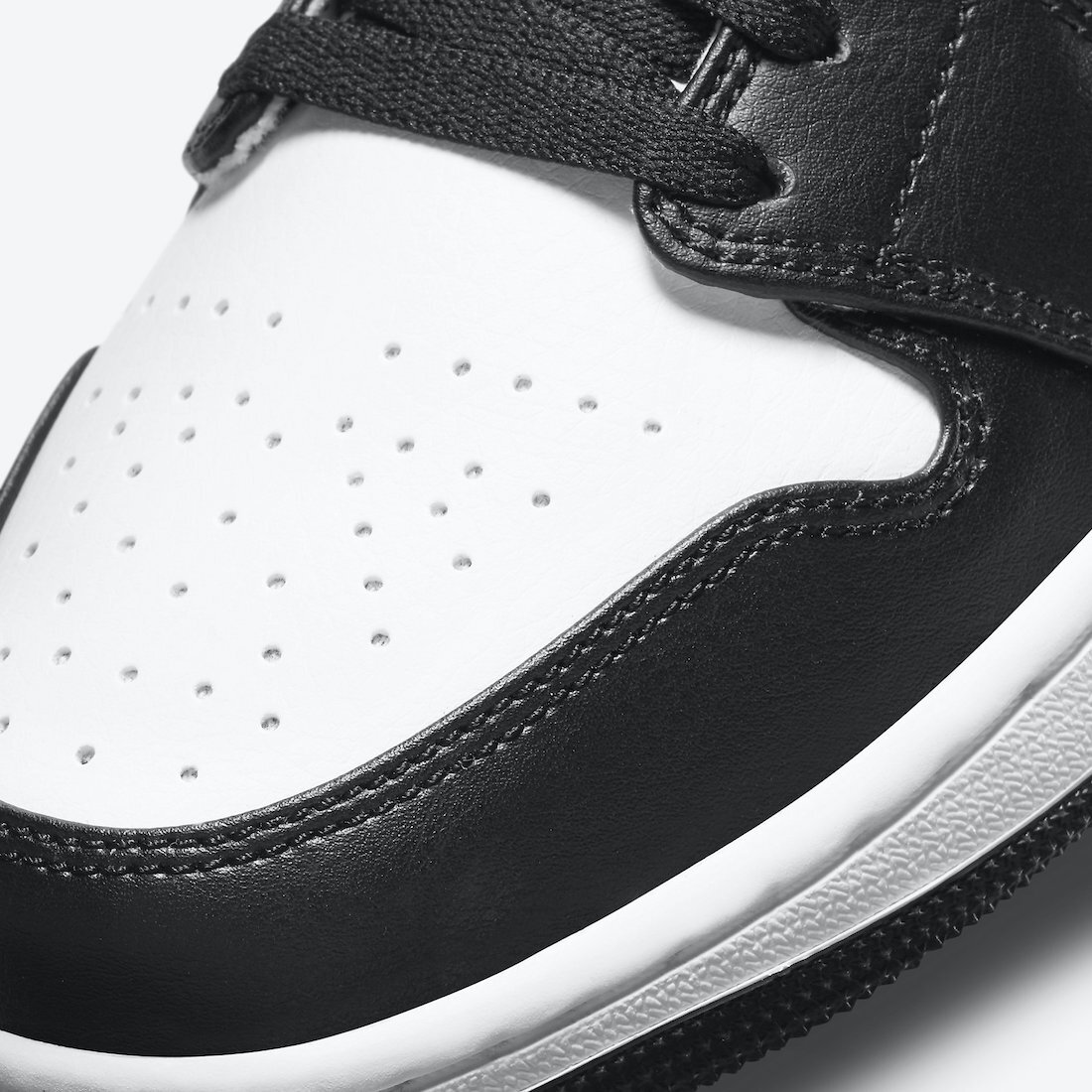 Air Jordan 1 Mid White Shadow