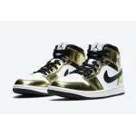 Air Jordan 1 Mid SE Metallic Gold