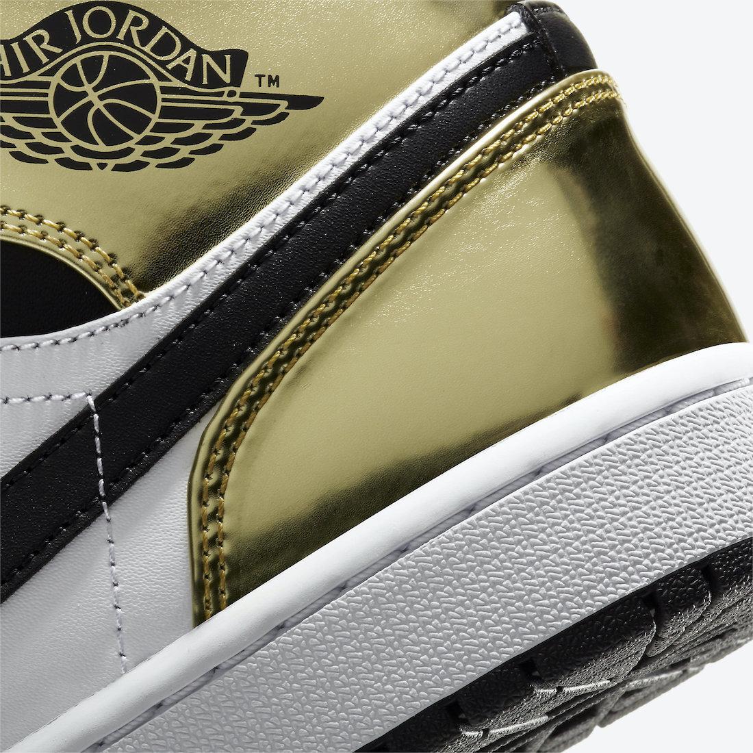 Air Jordan 1 Mid SE Metallic Gold