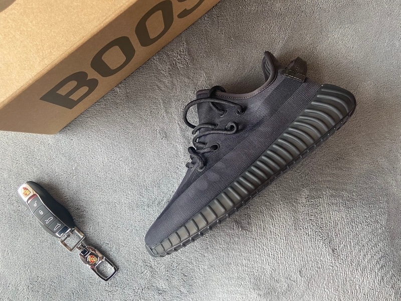 Yeezy Boost 350 V2 Mono Cinder